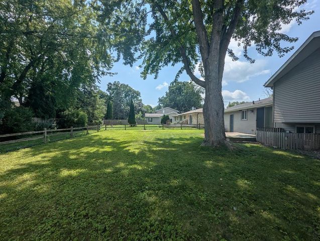 1640 S WESTHAVEN DRIVE, Oshkosh, WI 54904