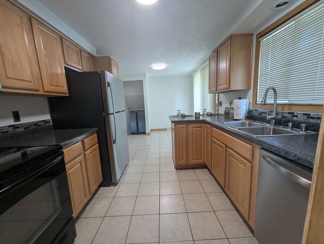 1640 S WESTHAVEN DRIVE, Oshkosh, WI 54904