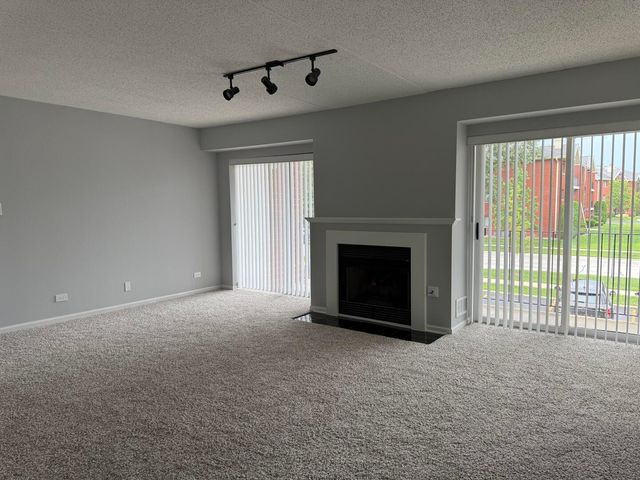 18245 66th Court 2B, Tinley Park, IL 60477