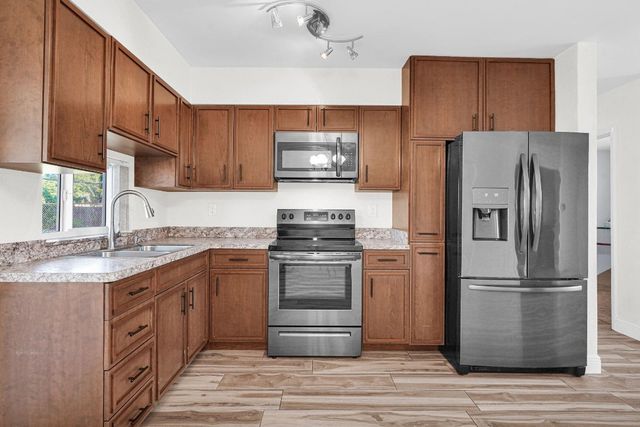 341 NW 37th Street, Deerfield Beach, FL 33064