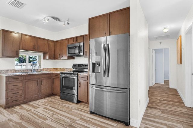 341 NW 37th Street, Deerfield Beach, FL 33064