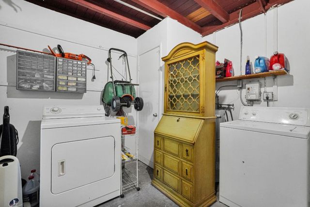 341 NW 37th Street, Deerfield Beach, FL 33064