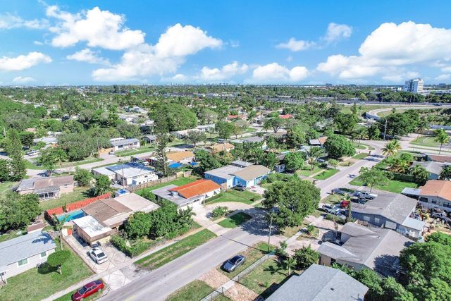 341 NW 37th Street, Deerfield Beach, FL 33064