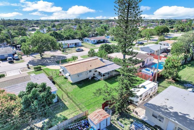 341 NW 37th Street, Deerfield Beach, FL 33064