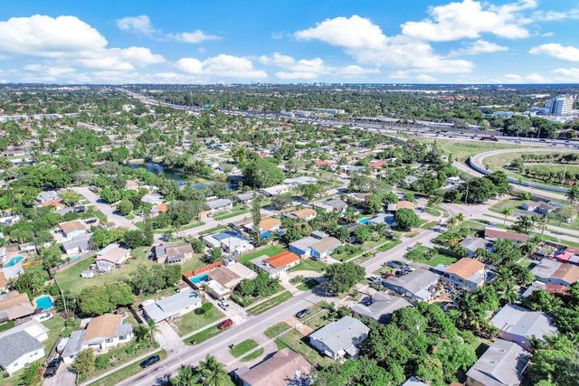 341 NW 37th Street, Deerfield Beach, FL 33064