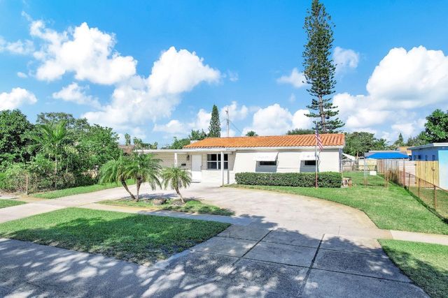 341 NW 37th Street, Deerfield Beach, FL 33064
