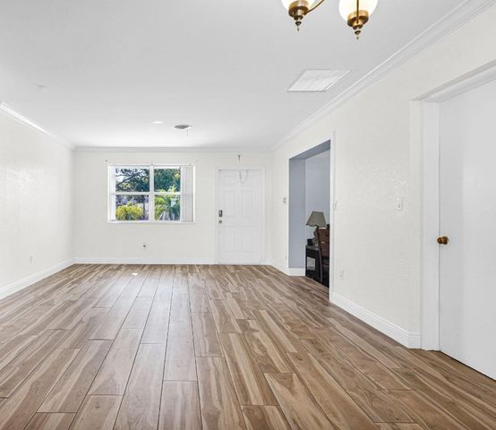 341 NW 37th Street, Deerfield Beach, FL 33064