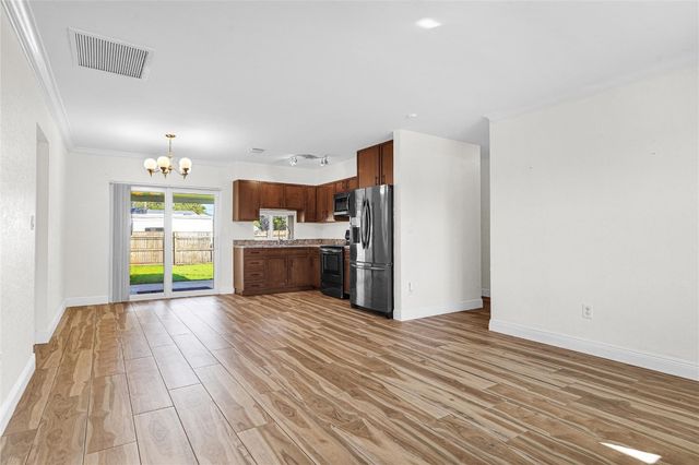 341 NW 37th Street, Deerfield Beach, FL 33064