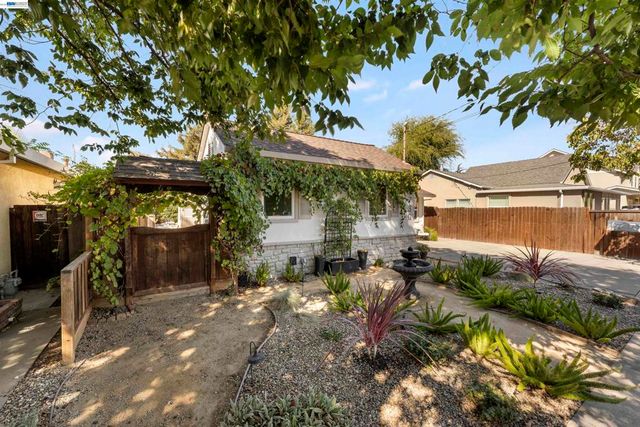 1730 5th Steet, Livermore, CA 94550