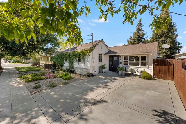1730 5th Steet, Livermore, CA 94550