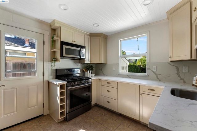 1730 5th Steet, Livermore, CA 94550