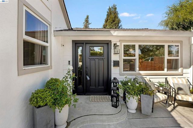 1730 5th Steet, Livermore, CA 94550
