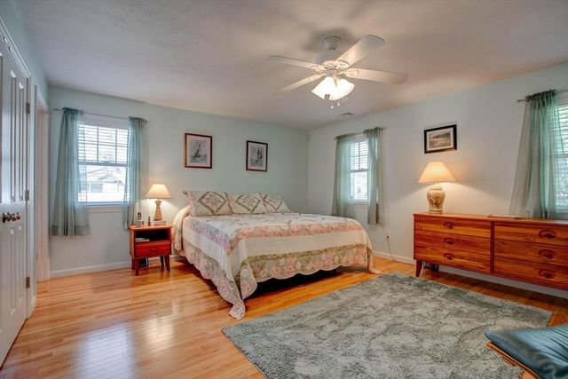 19 Datewood St, Wareham, MA 02571