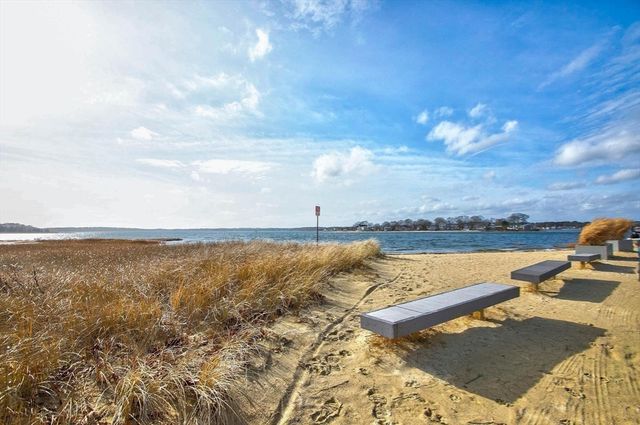 19 Datewood St, Wareham, MA 02571