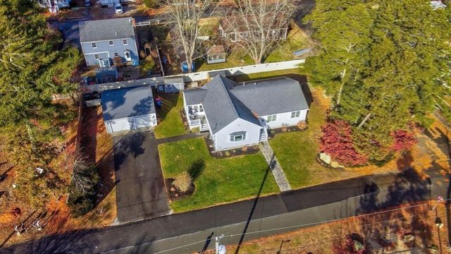 19 Datewood St, Wareham, MA 02571