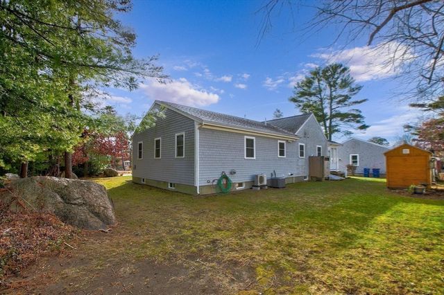 19 Datewood St, Wareham, MA 02571