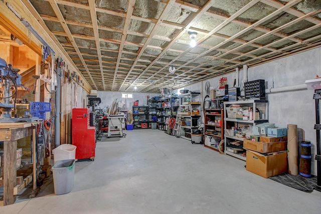 19 Datewood St, Wareham, MA 02571