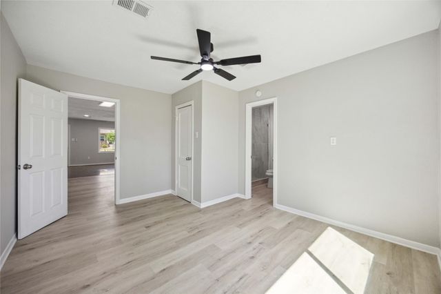 5206 Willow Glen Drive, Houston, TX 77033