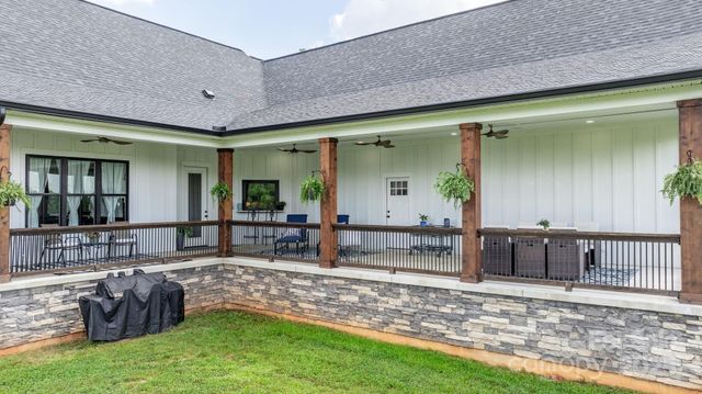 5780 W NC 10 Highway, Hickory, NC 28602