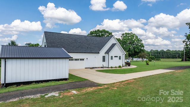5780 W NC 10 Highway, Hickory, NC 28602