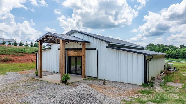 5780 W NC 10 Highway, Hickory, NC 28602