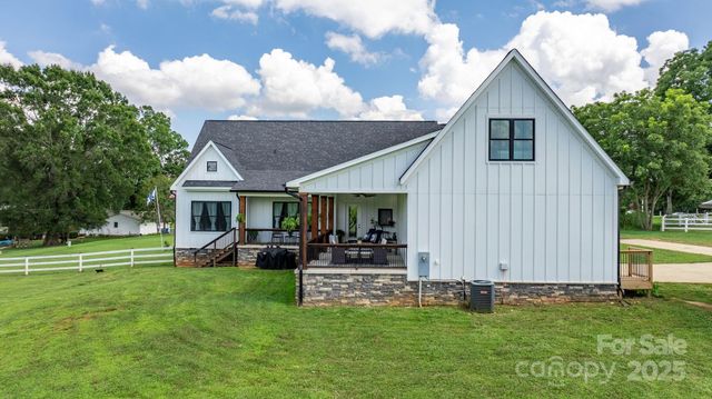 5780 W NC 10 Highway, Hickory, NC 28602