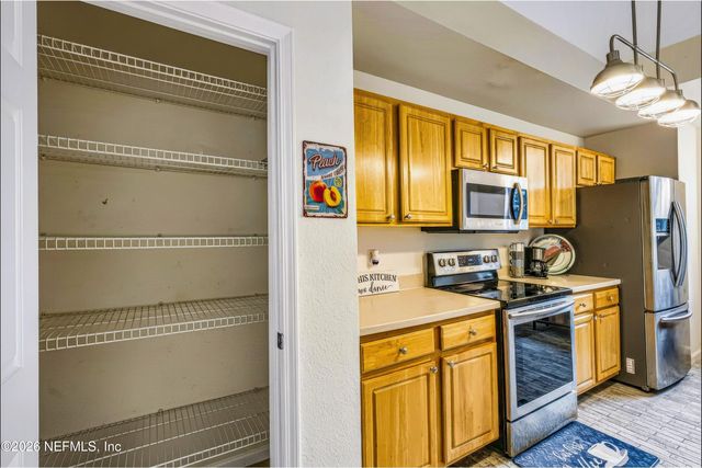 10075 GATE Parkway N 1106, Jacksonville, FL 32246