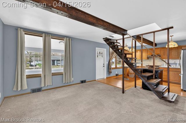 9024 Mandon Road, White Lake, MI 48386