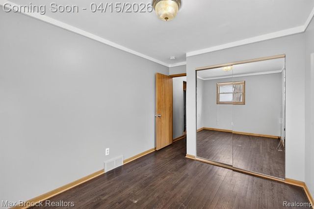 9024 Mandon Road, White Lake, MI 48386