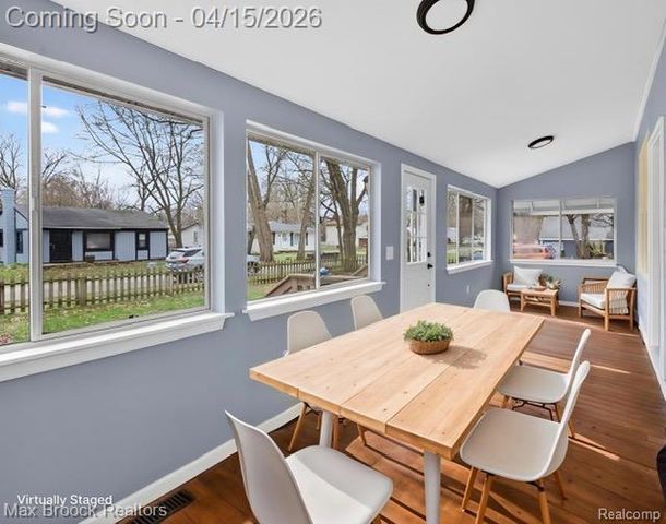 9024 Mandon Road, White Lake, MI 48386