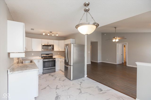 6465 Amick Way, Indianapolis, IN 46268