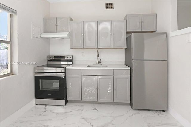 3601 SW 44th Ave, West Park, FL 33023