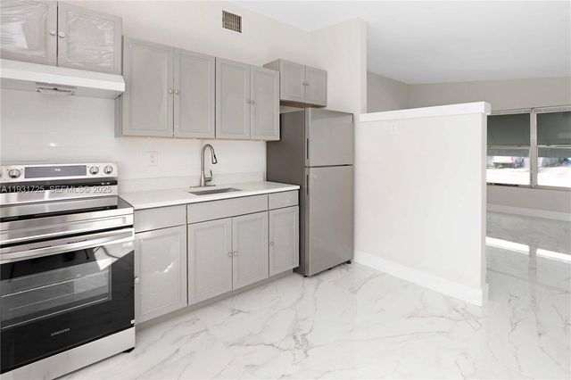 3601 SW 44th Ave, West Park, FL 33023