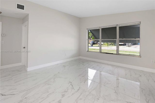 3601 SW 44th Ave, West Park, FL 33023