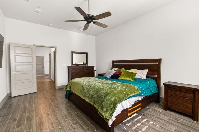 2396 Aviles Dr, Merced, CA 95340