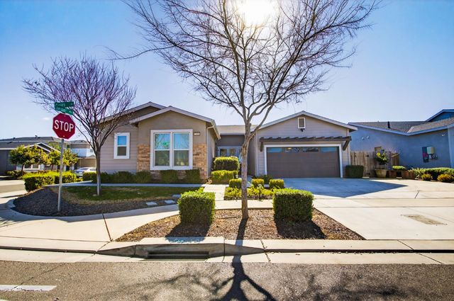 2396 Aviles Dr, Merced, CA 95340