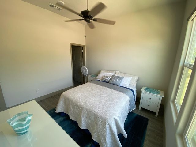 2396 Aviles Dr, Merced, CA 95340