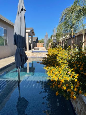 2396 Aviles Dr, Merced, CA 95340