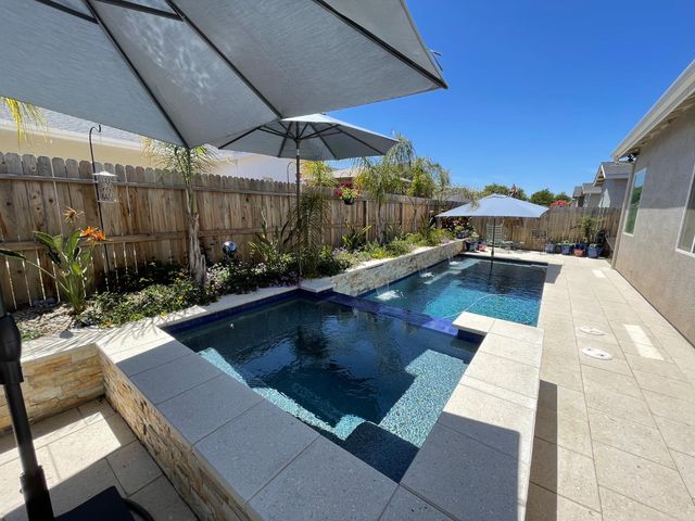 2396 Aviles Dr, Merced, CA 95340