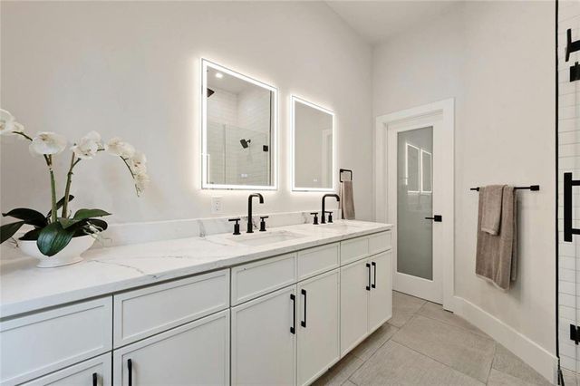 1111 W Annie ST B, Austin, TX 78704