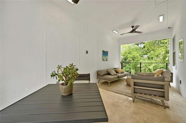 1111 W Annie ST B, Austin, TX 78704