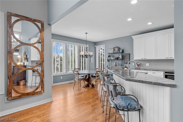 585 Burgess Circle, Aurora, OH 44202