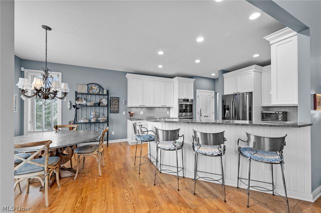 585 Burgess Circle, Aurora, OH 44202