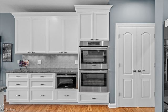585 Burgess Circle, Aurora, OH 44202