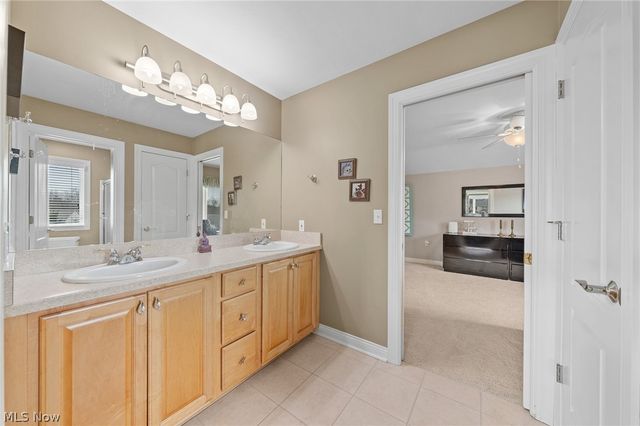 585 Burgess Circle, Aurora, OH 44202