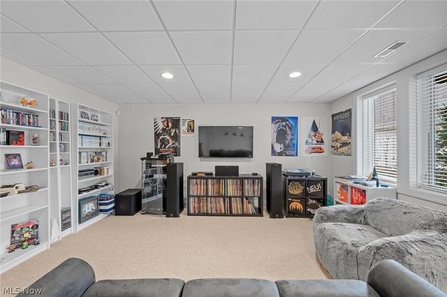 585 Burgess Circle, Aurora, OH 44202
