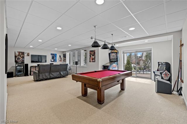 585 Burgess Circle, Aurora, OH 44202