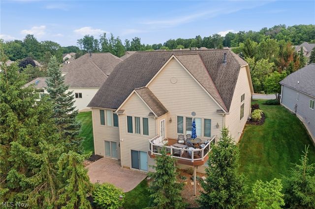 585 Burgess Circle, Aurora, OH 44202