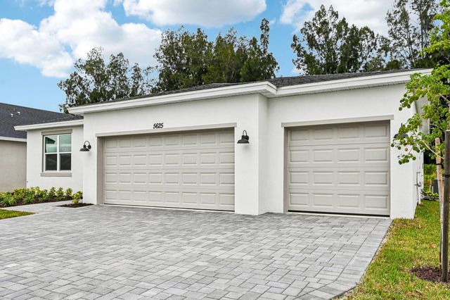 5625 Hampton Park Circle, Vero Beach, FL 32966
