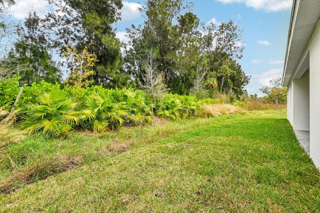 5625 Hampton Park Circle, Vero Beach, FL 32966